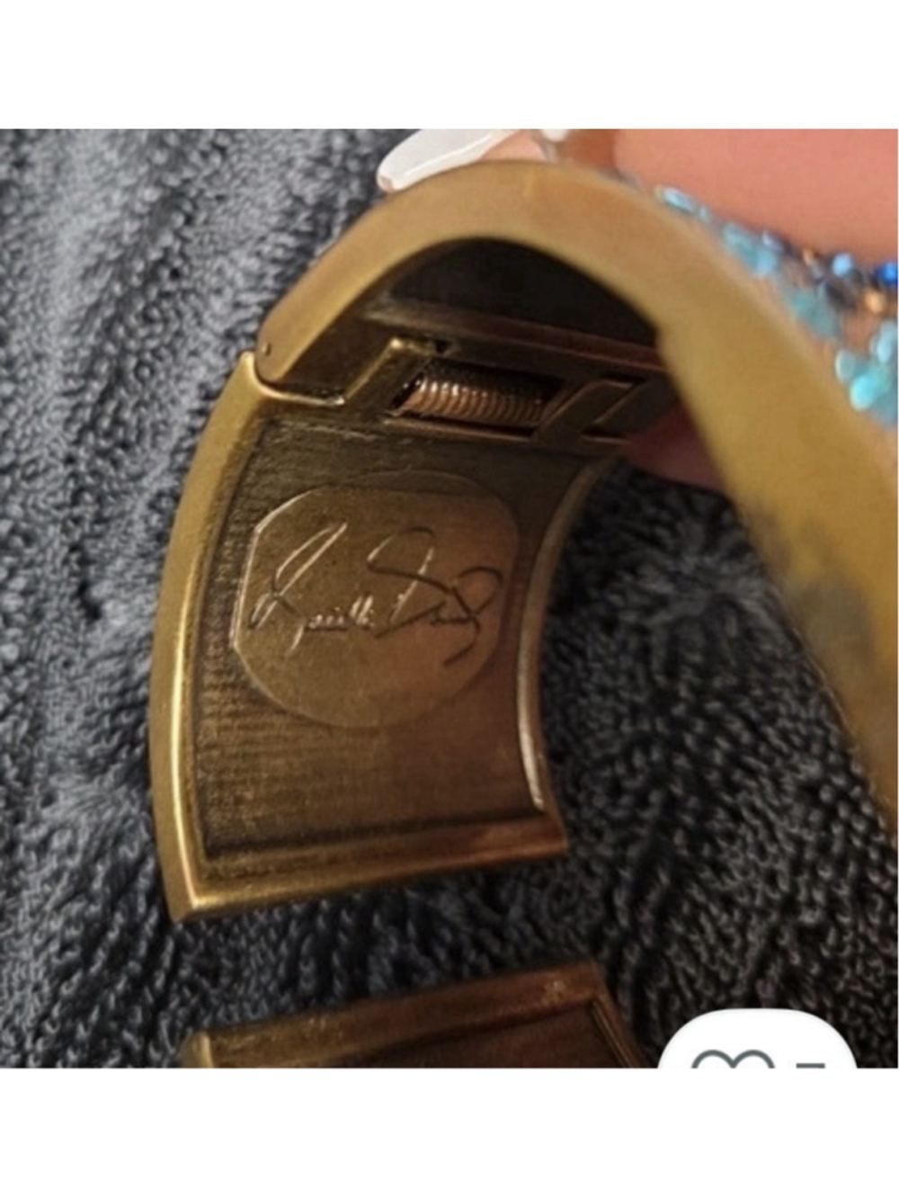 Vintage HEIDI DAUS Cuff Bracelet Watch Signed Blue Rhinestone Quartz GoldTone - Picture 3 of 6